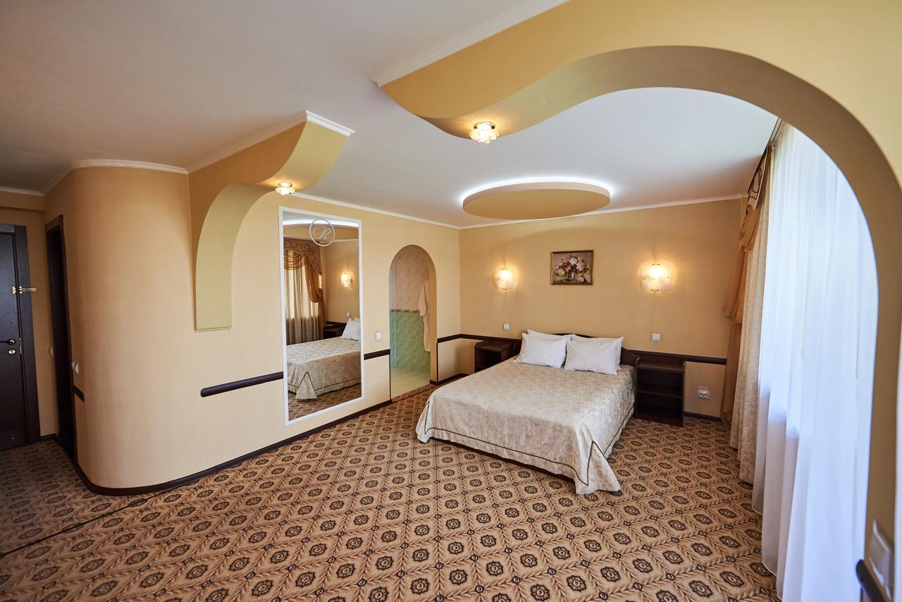 Hotel Rassvet Dněpropetrovsk Exteriér fotografie